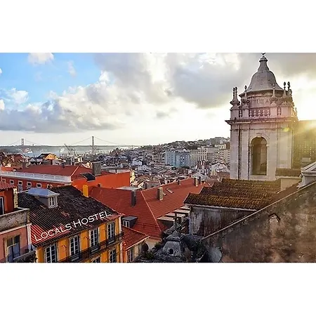 Locals & Hostel Lissabon