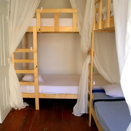 Хостел Locals & Лиссабон