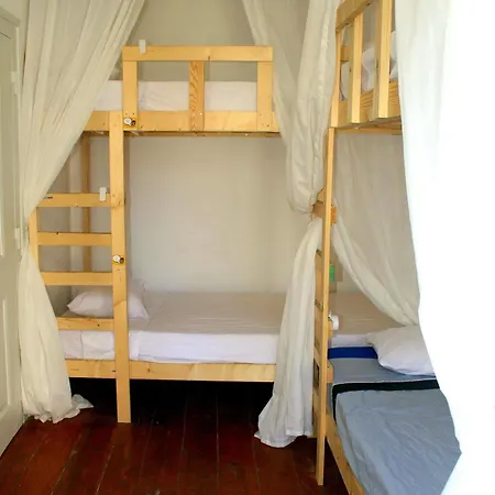 Хостел Locals & *