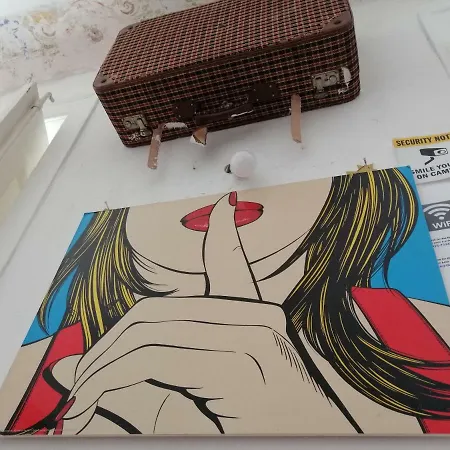 Хостел Locals &