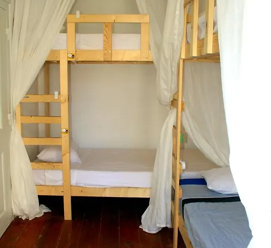 Ostello Locals & Lisbona