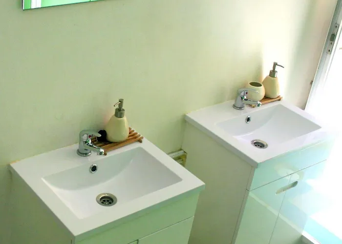 Locals & Ostello Lisbona