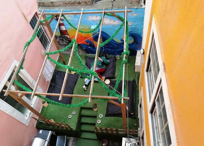 Locals & Ostello Lisbona