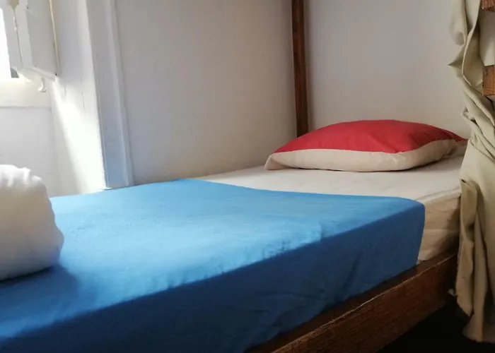 Ostello Locals & Lisbona