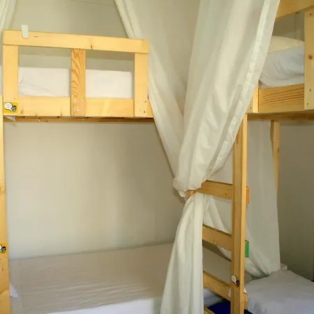 Locals & Vandrarhem Lisboa