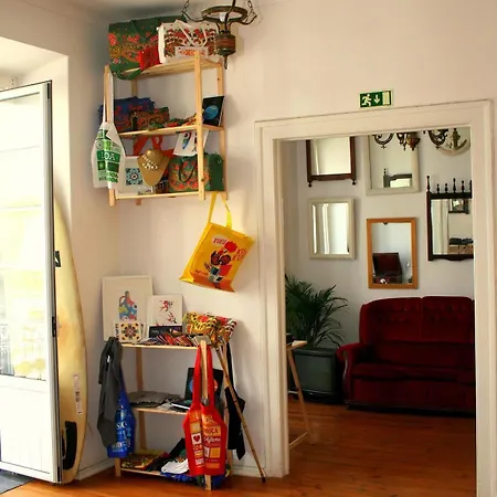 Locals & Vandrarhem Lisboa