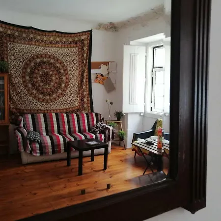 Locals & Vandrarhem *